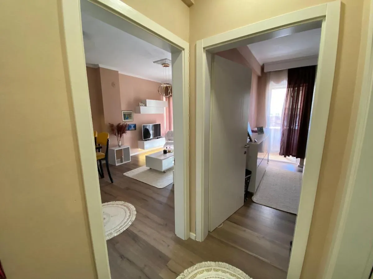 4E Apartment Pogradec